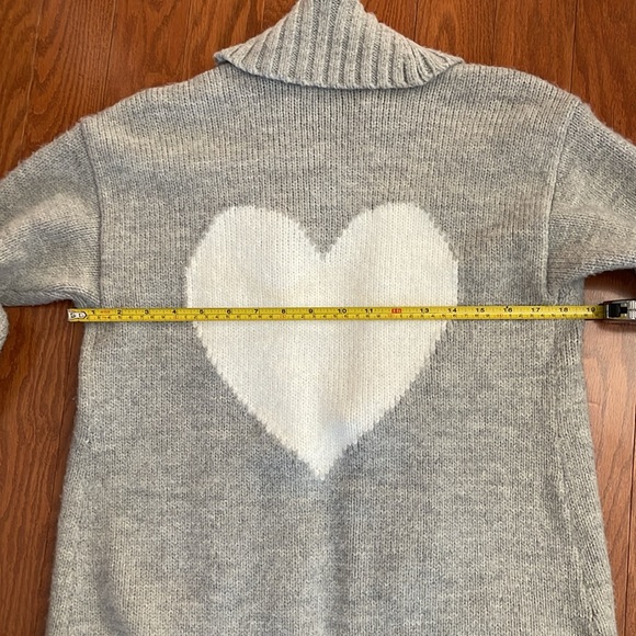 Charter Club‎ Grey Knit Cardigan with Heart Medium - Picture 10 of 12